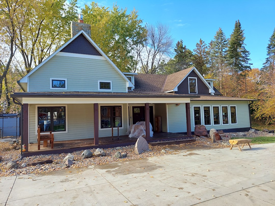 Professional residential window cleaning and house wash - East Bethel, MN